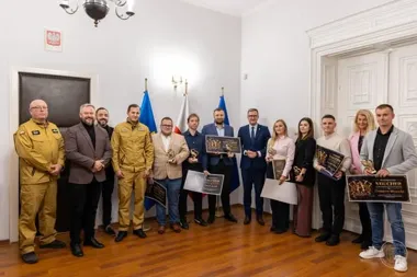 Siedmioro druhów z Czarnochowic pomogło podczas pożaru w Grecji