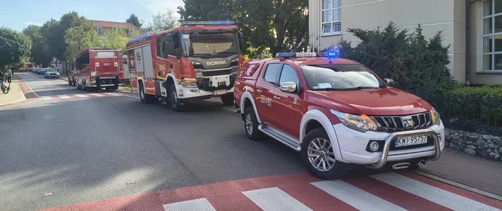 Fiolki z opisem sarinu w szkole w Niepołomicach. Strażacy sprawdzili zagrożenie