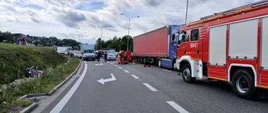 Śmiertelny wypadek na DK 94 w Wieliczce. Motocyklista zderzył się z ciężarówką