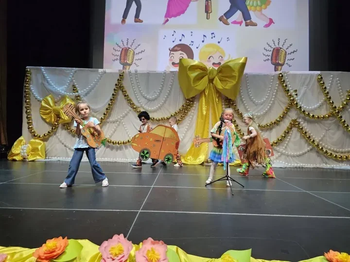 Dziecięce gwiazdy przejęły scenę w Wieliczce. Mini Playback Show poruszył publiczność