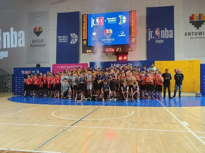 Młodzicy Regis z Wieliczki sięgnęli po srebro w finale Jr. NBA