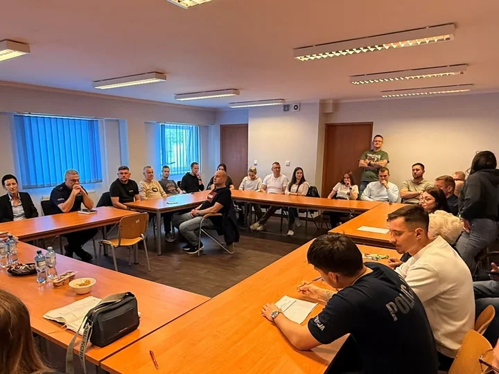 Wieliczka - policjanci i pracownicy usłyszeli, jak rozpoznawać mobbing w pracy