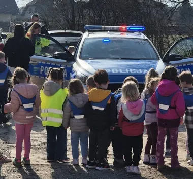 Przedszkolaki w komisariacie - jak asp. Krystian Krzywda uczył zasad bezpieczeństwa