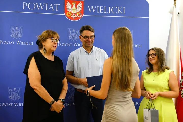 W Wieliczce doceniono sportową pracę. Stypendia trafiły do młodych talentów